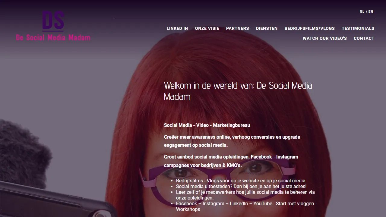 Screenshot of De Social Media Madam